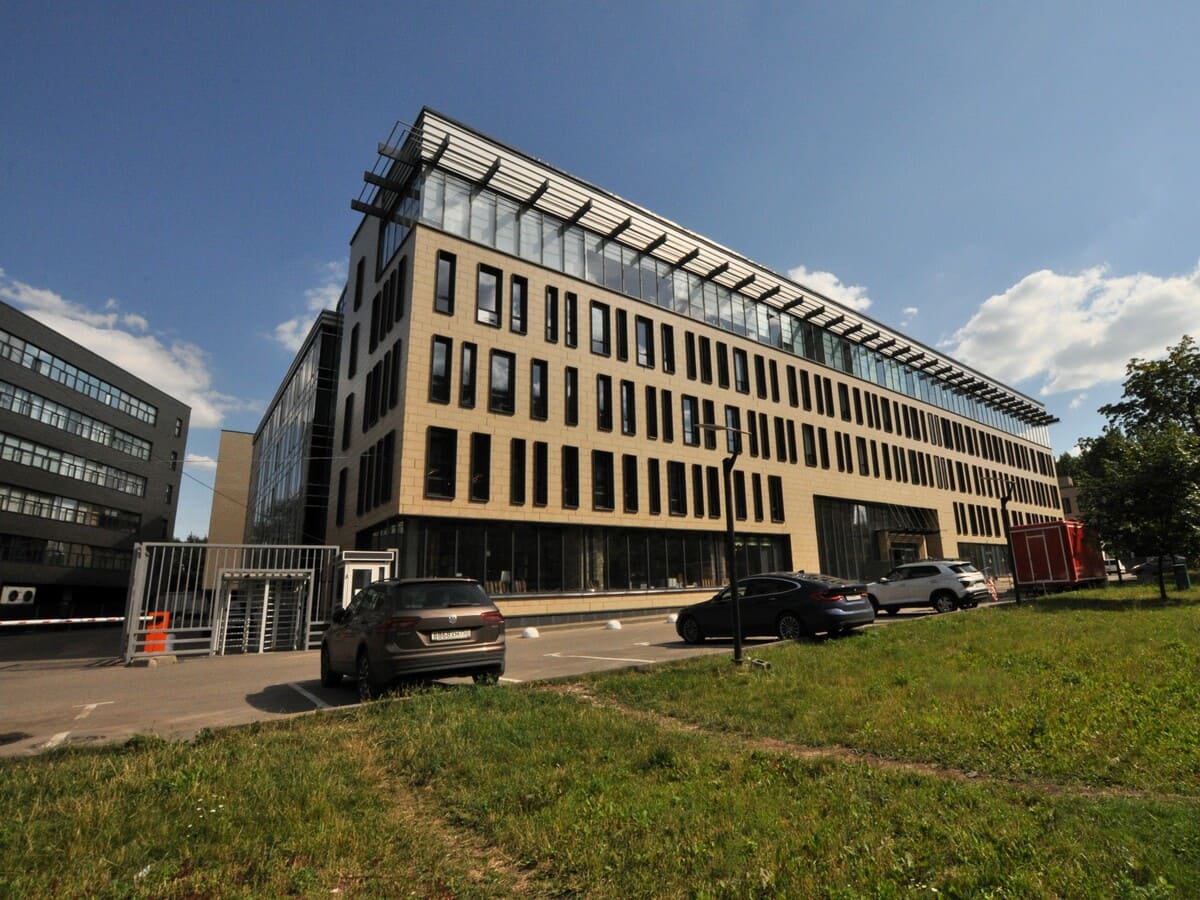 Офисы от 950 до 1100 кв.м. в аренду и продажу в Москве и Московской области